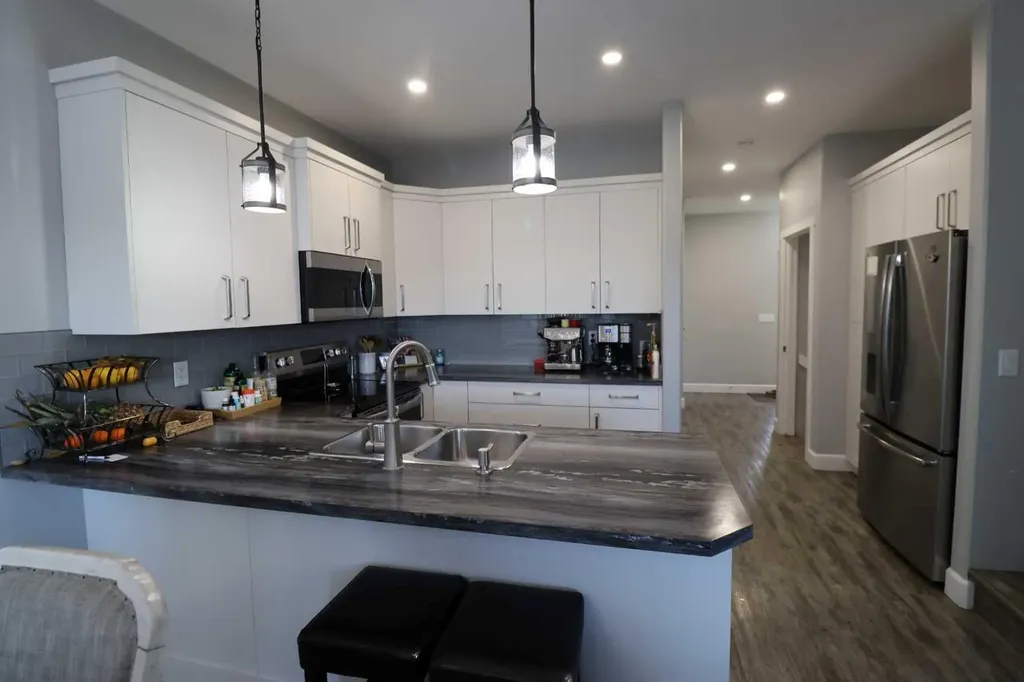1504 B 19 Avenue Coaldale AB T1M 1A1