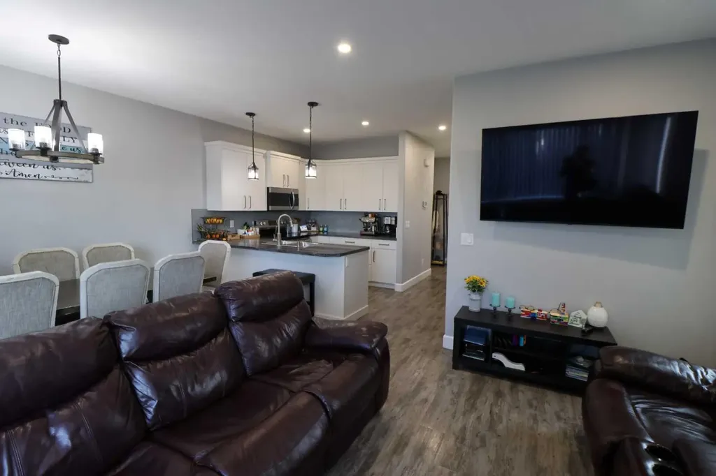 1504 B 19 Avenue Coaldale AB T1M 1A1