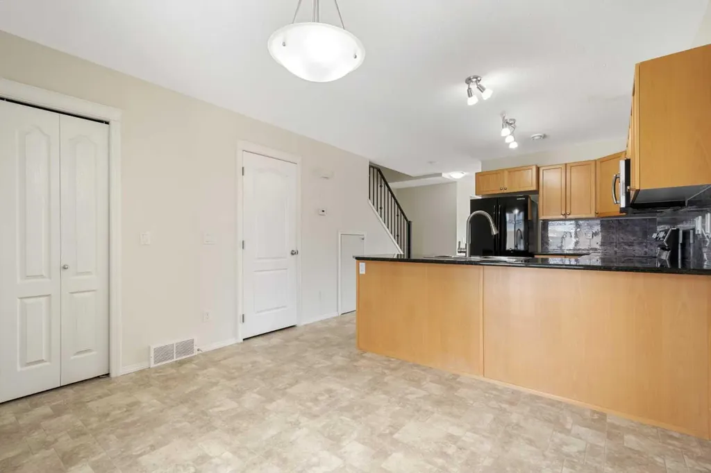 321 Sunrise Terrace NE High River AB T1V 0C3