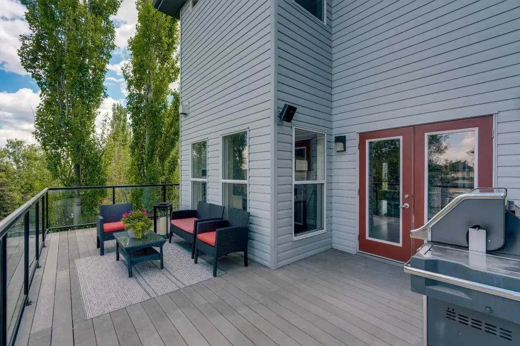 62 Kincora View NW Calgary AB T3R 1M4
