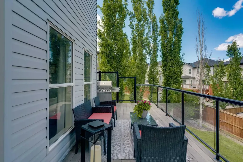 62 Kincora View NW Calgary AB T3R 1M4