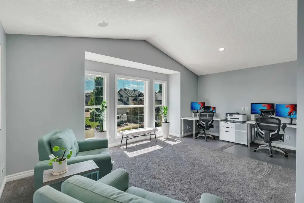 62 Kincora View NW Calgary AB T3R 1M4