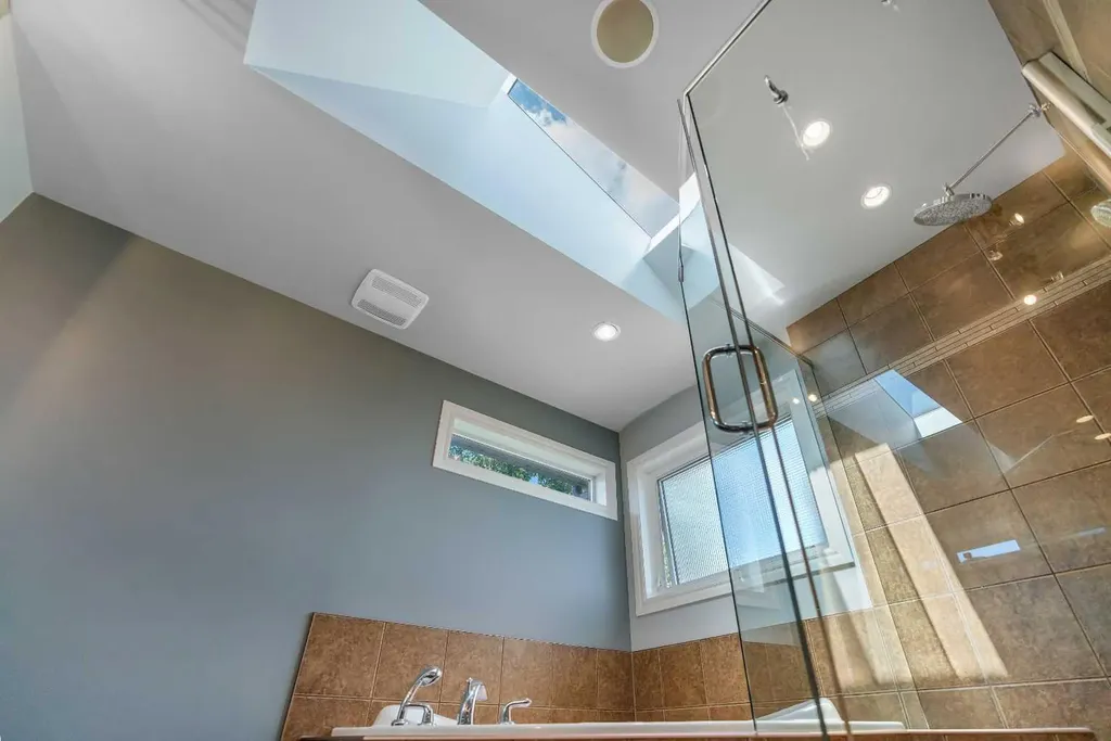 62 Kincora View NW Calgary AB T3R 1M4