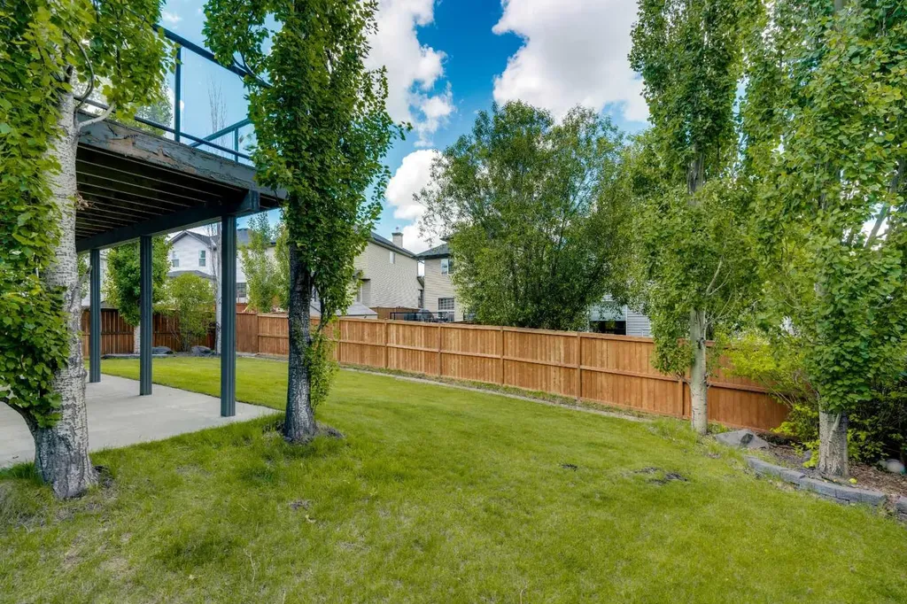62 Kincora View NW Calgary AB T3R 1M4