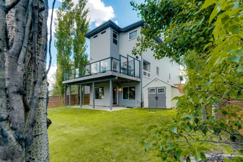 62 Kincora View NW Calgary AB T3R 1M4