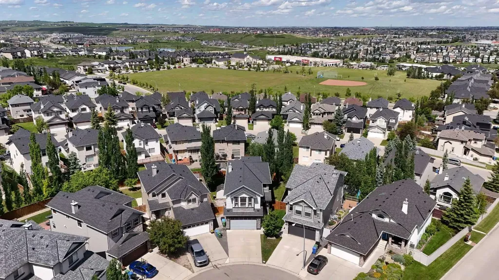 62 Kincora View NW Calgary AB T3R 1M4