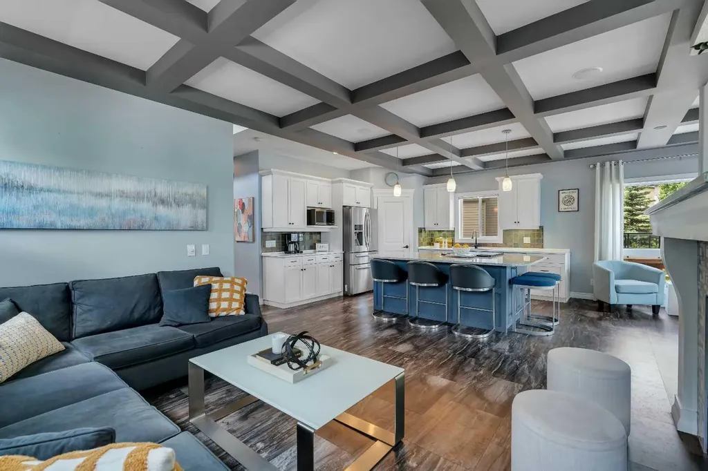 62 Kincora View NW Calgary AB T3R 1M4