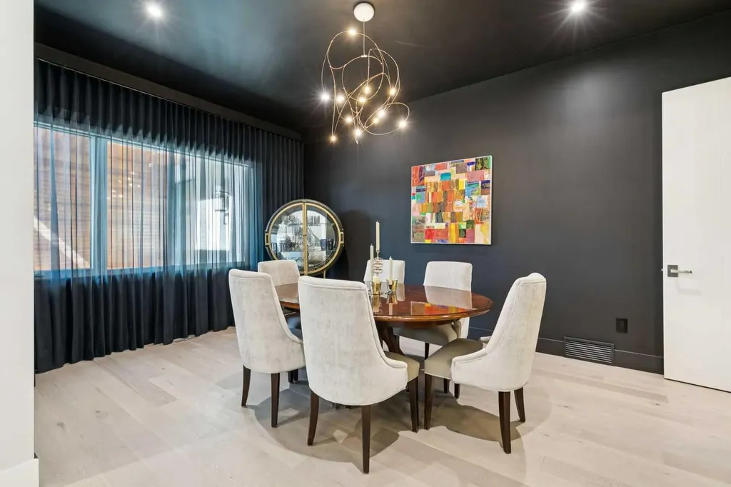 6626 Bow Crescent NW Calgary AB T3B 2B9