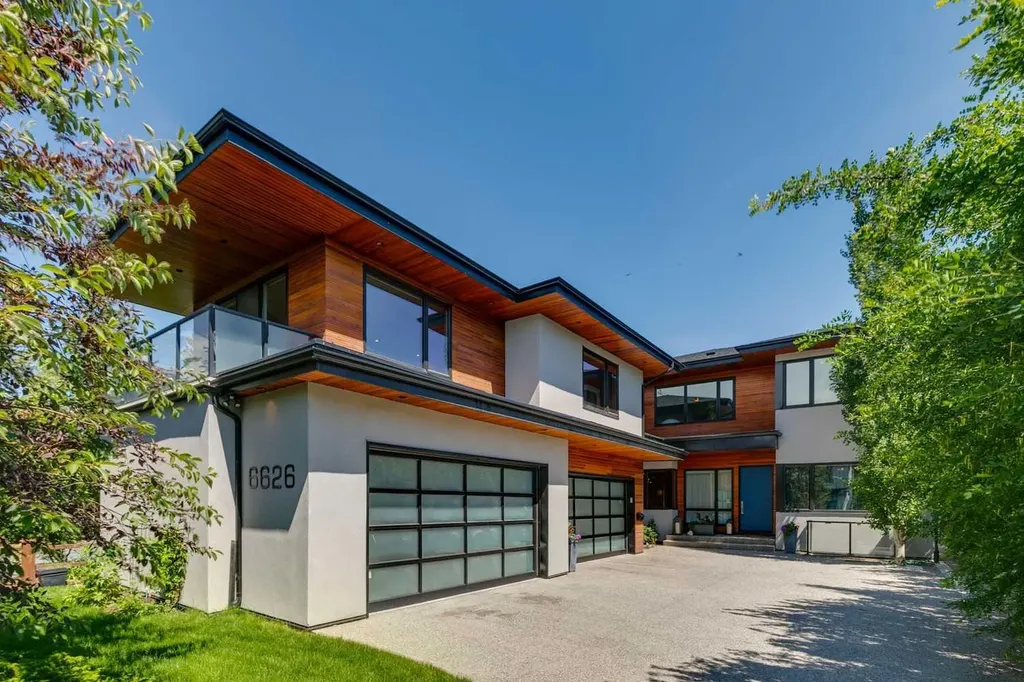 6626 Bow Crescent NW Calgary AB T3B 2B9