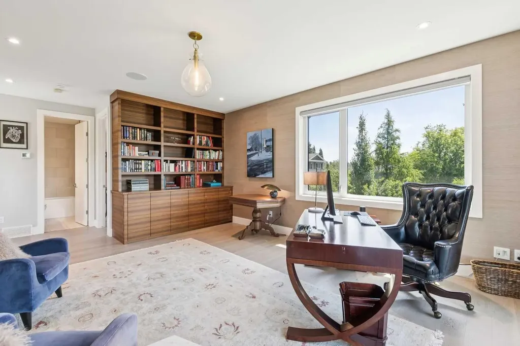 6626 Bow Crescent NW Calgary AB T3B 2B9