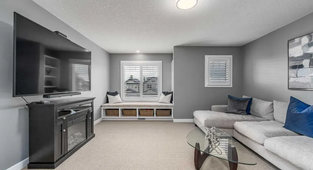 141 Copperpond Bay SE Calgary AB T2Z0R2