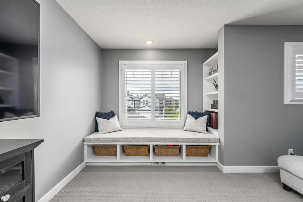 141 Copperpond Bay SE Calgary AB T2Z0R2