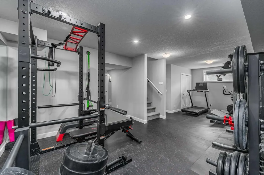 141 Copperpond Bay SE Calgary AB T2Z0R2
