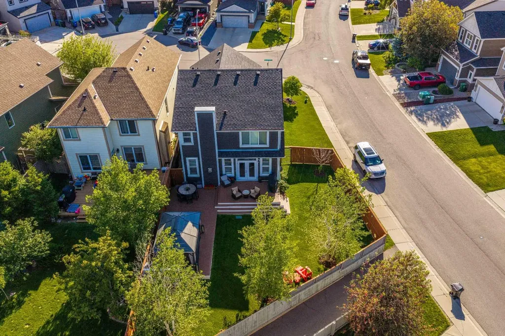 141 Copperpond Bay SE Calgary AB T2Z0R2