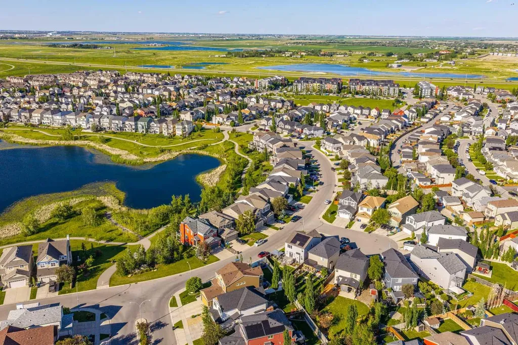 141 Copperpond Bay SE Calgary AB T2Z0R2