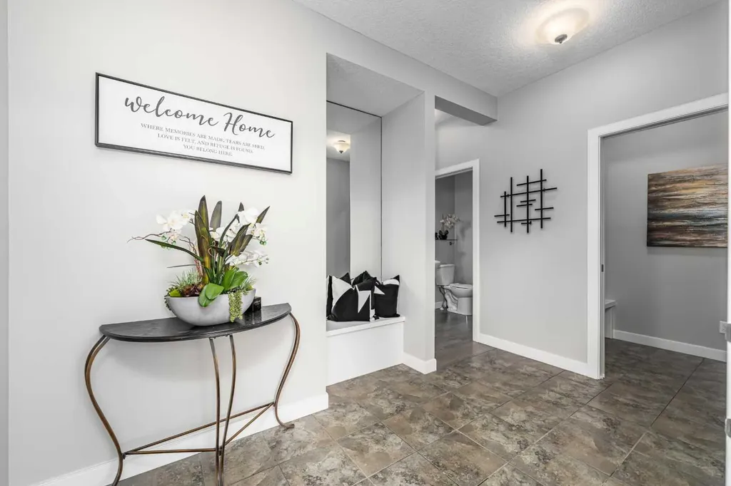 141 Copperpond Bay SE Calgary AB T2Z0R2