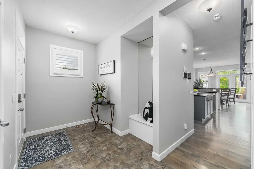 141 Copperpond Bay SE Calgary AB T2Z0R2