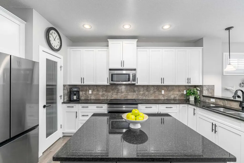 141 Copperpond Bay SE Calgary AB T2Z0R2