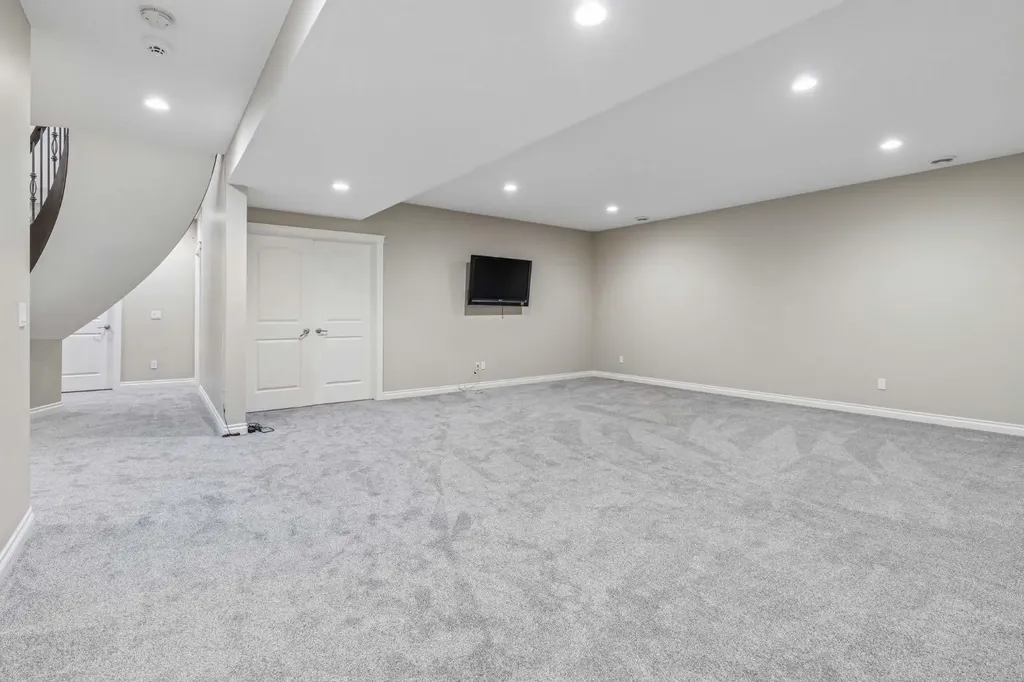 16 Wycliffe Mews Rural Rocky View County AB T3J0c9