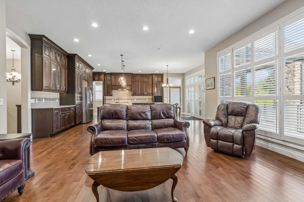 16 Wycliffe Mews Rural Rocky View County AB T3J0c9