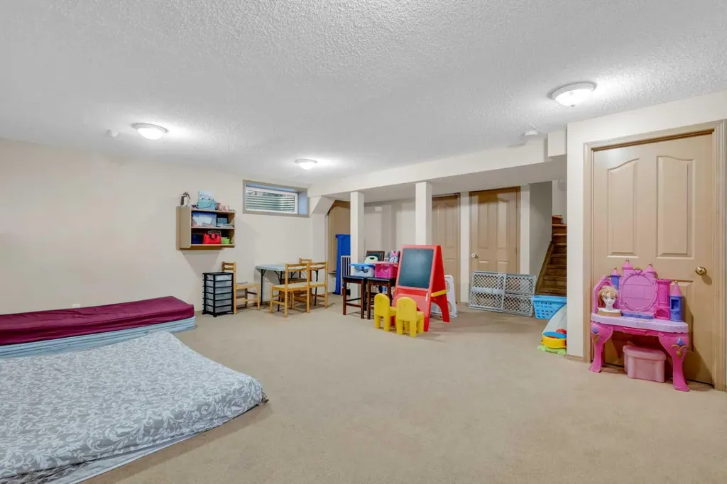 373 Bridlewood Avenue SW Calgary AB T2Y 4H5