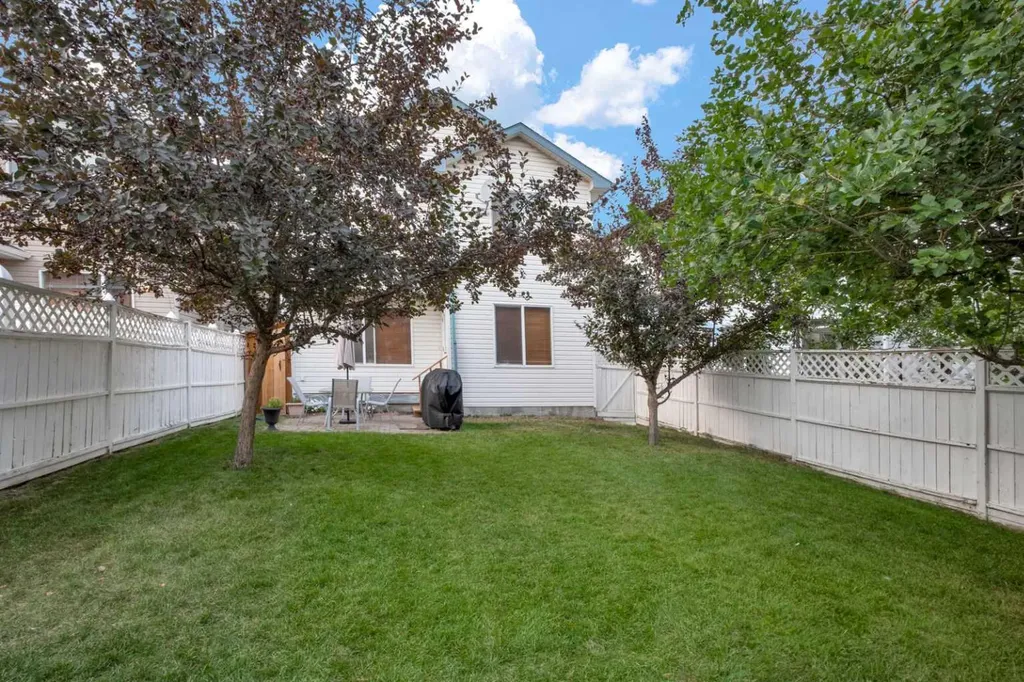 373 Bridlewood Avenue SW Calgary AB T2Y 4H5