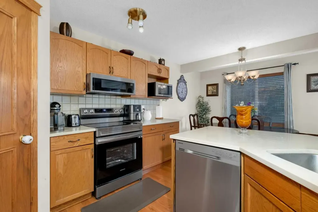 373 Bridlewood Avenue SW Calgary AB T2Y 4H5