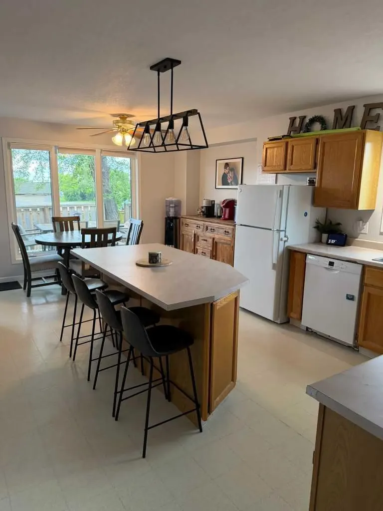 5126 Norfolk Avenue Coronation AB T0C 1C0