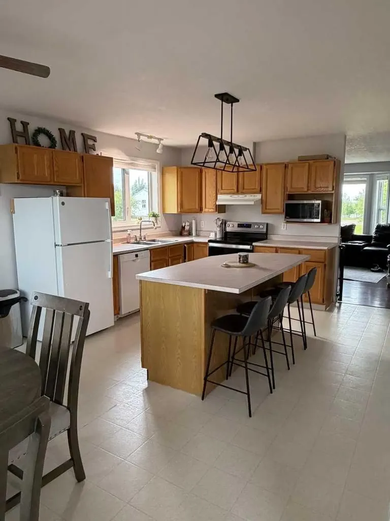 5126 Norfolk Avenue Coronation AB T0C 1C0