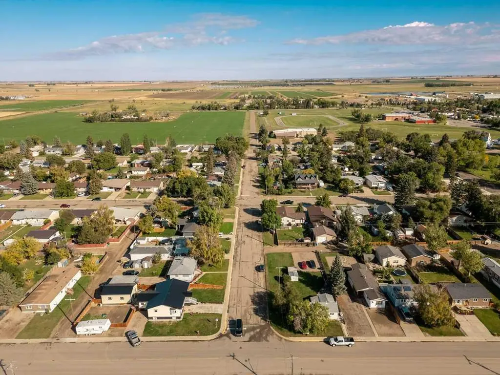 107 9 Street N Vauxhall AB T0K 2K0