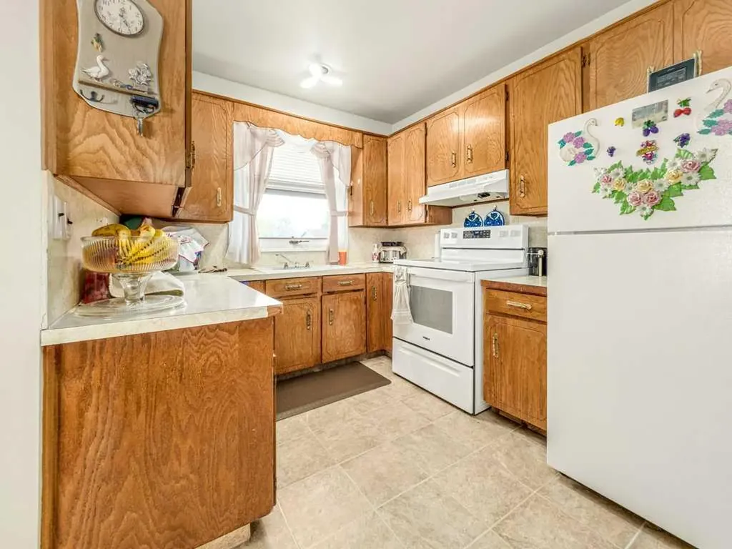 107 9 Street N Vauxhall AB T0K 2K0