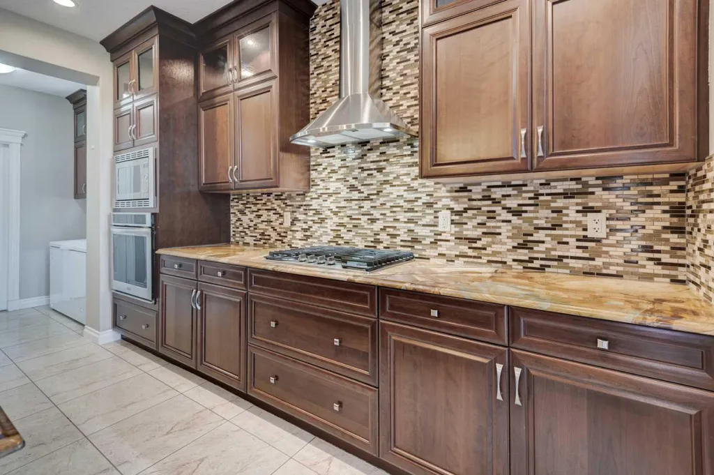 258 Mahogany Place SE Calgary AB T3M 1W3