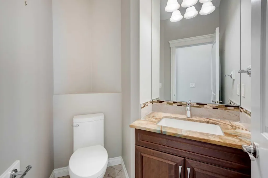 258 Mahogany Place SE Calgary AB T3M 1W3