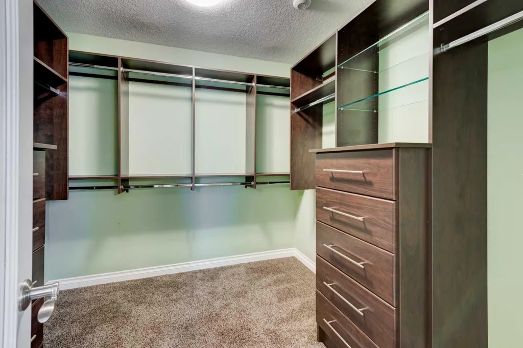 258 Mahogany Place SE Calgary AB T3M 1W3