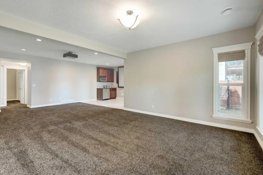 258 Mahogany Place SE Calgary AB T3M 1W3