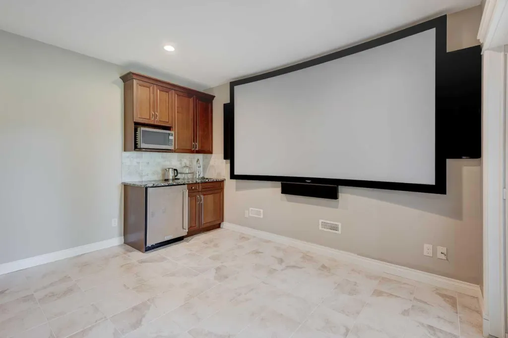 258 Mahogany Place SE Calgary AB T3M 1W3