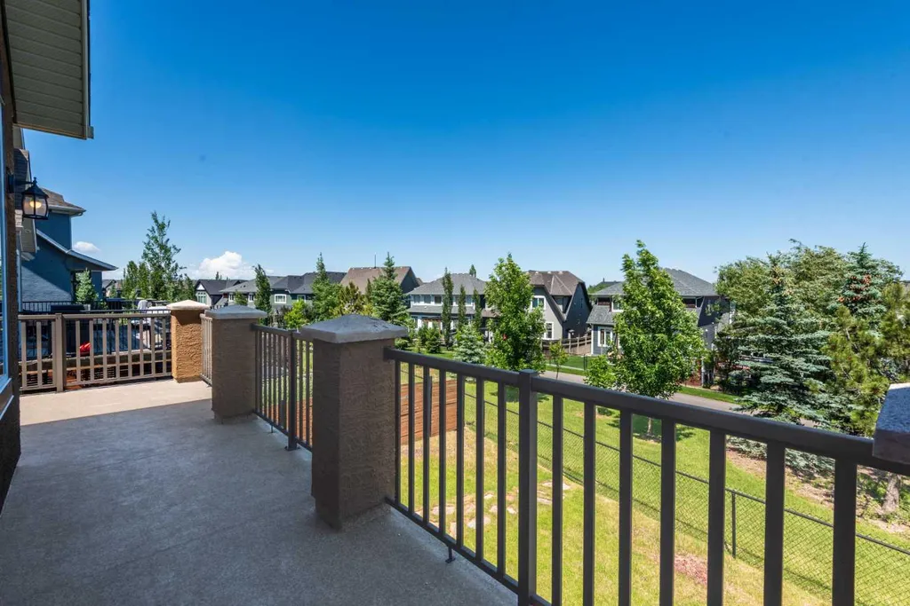 258 Mahogany Place SE Calgary AB T3M 1W3
