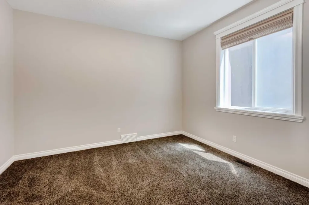 258 Mahogany Place SE Calgary AB T3M 1W3