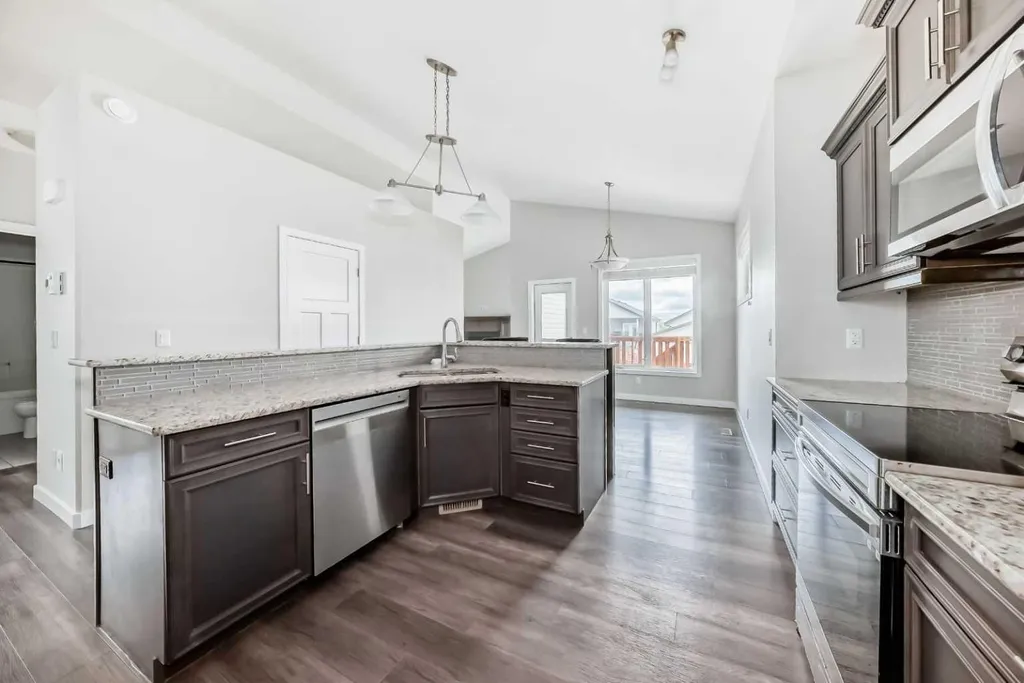 110 Cedar Square Blackfalds AB T4M0B4