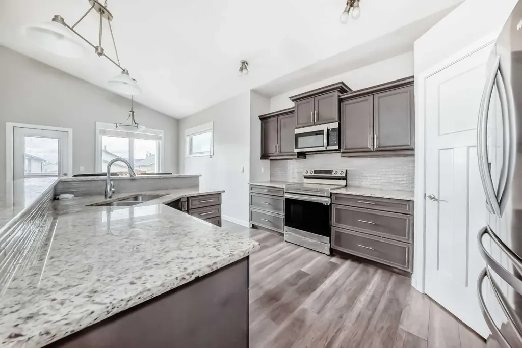 110 Cedar Square Blackfalds AB T4M0B4