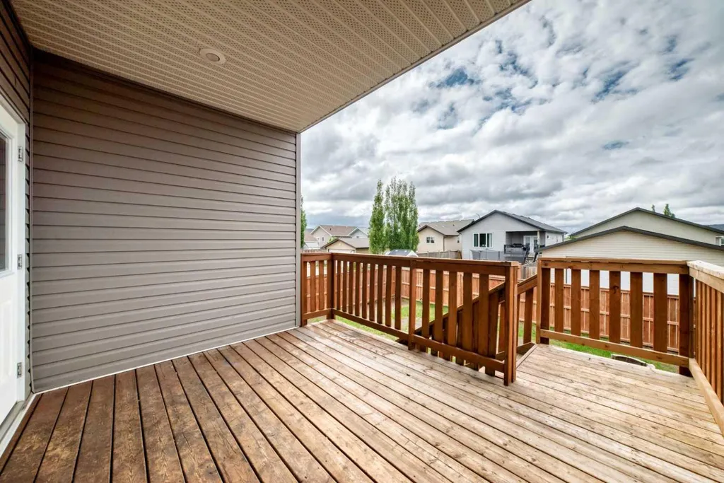 110 Cedar Square Blackfalds AB T4M0B4