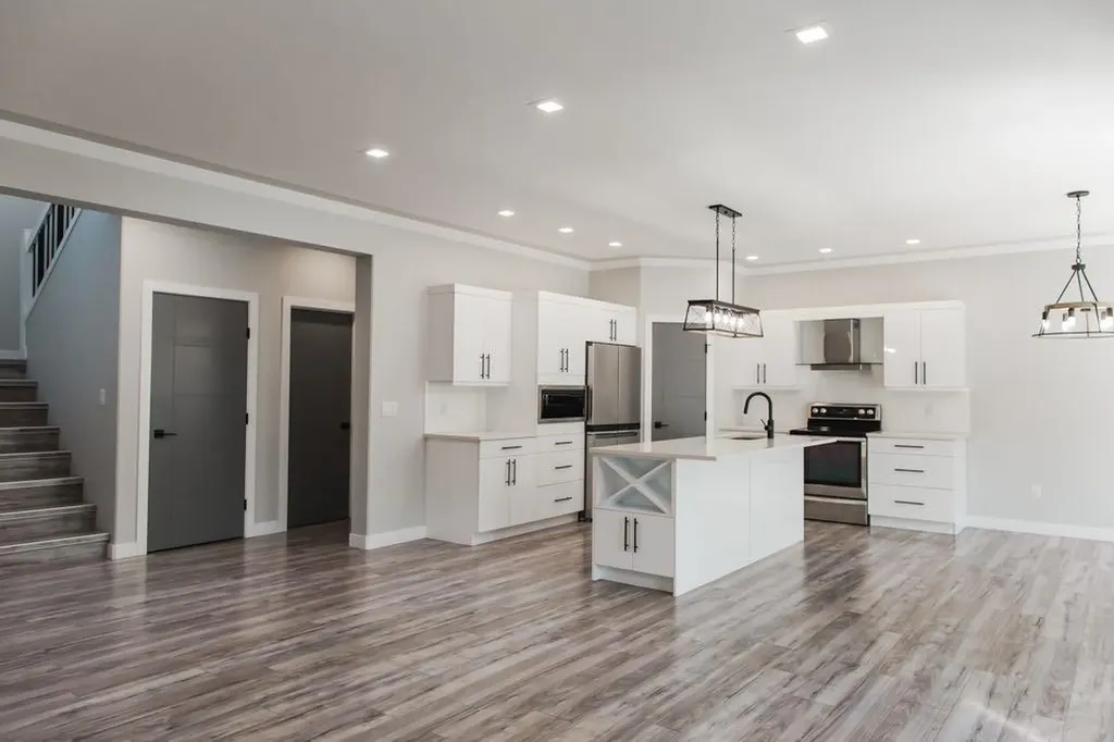 7122 86 Street Grande Prairie AB T8X 0N9