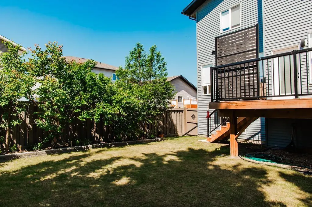 7122 86 Street Grande Prairie AB T8X 0N9