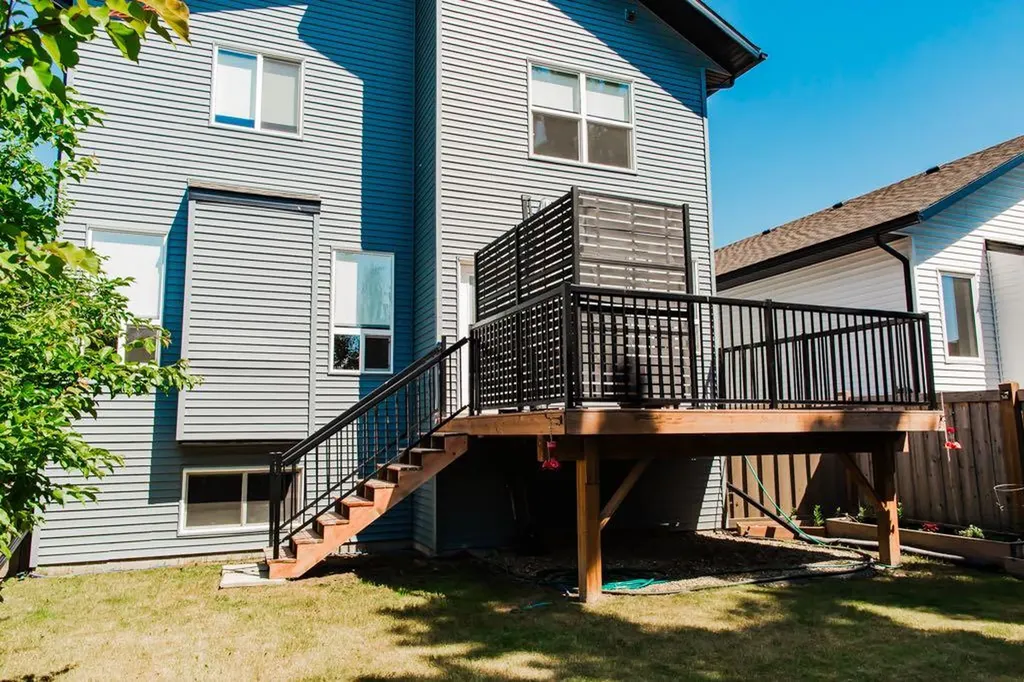 7122 86 Street Grande Prairie AB T8X 0N9