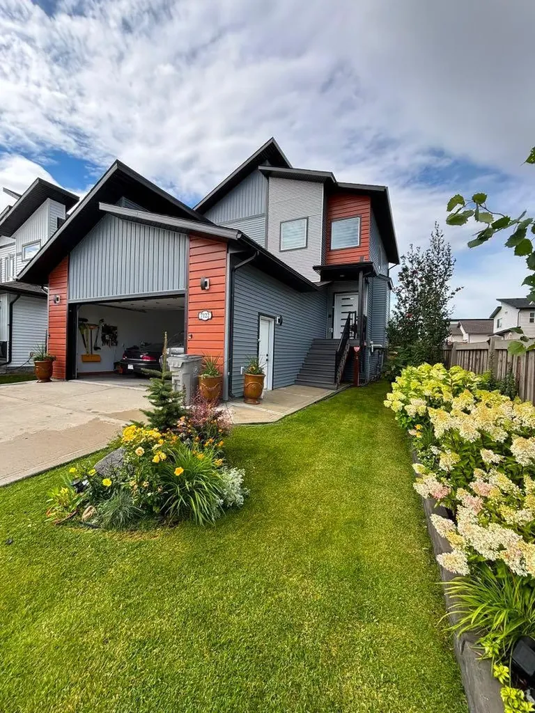 7122 86 Street Grande Prairie AB T8X 0N9