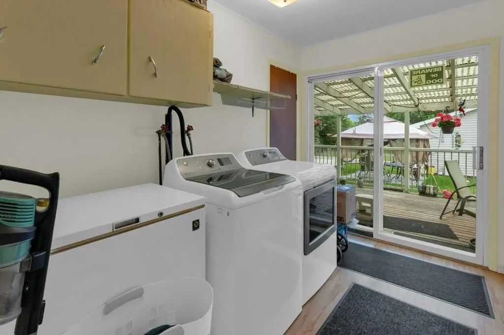 309 4 Avenue Strathmore AB T1P1B4