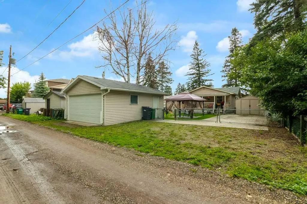 309 4 Avenue Strathmore AB T1P1B4