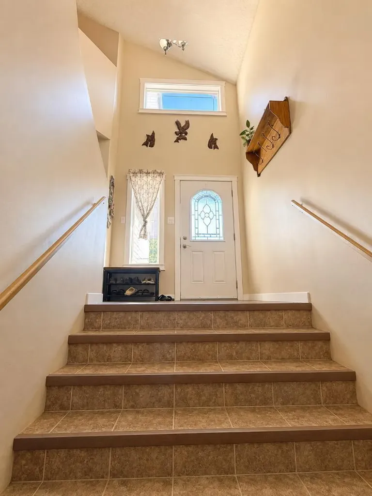 4214 55 Avenue High Prairie AB T0G 1E0