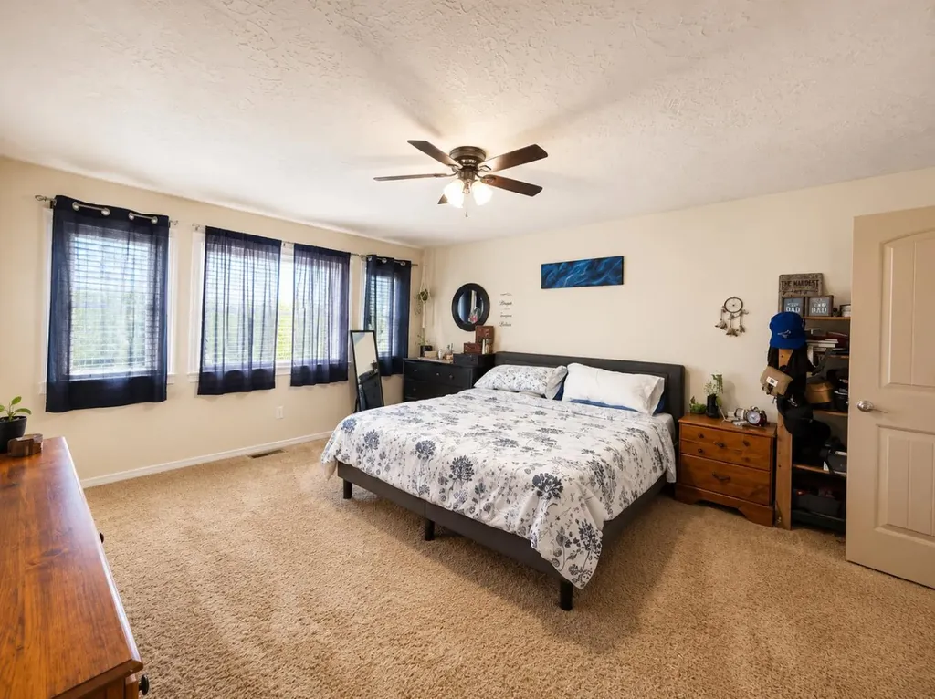 4214 55 Avenue High Prairie AB T0G 1E0