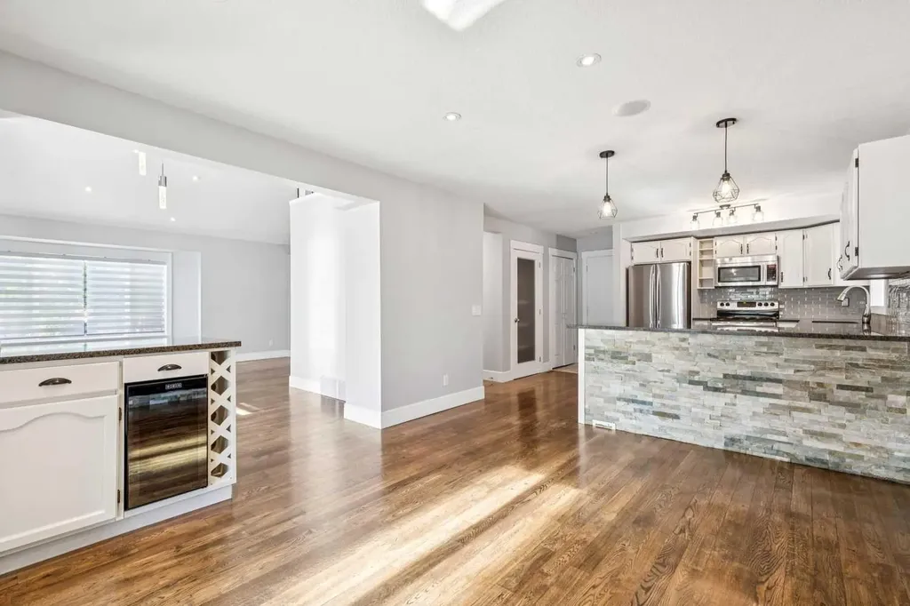 79 Millside Crescent SW Calgary AB T2Y2P1